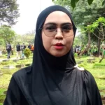 Ria Ricis Turut Berduka, Datangi Makam Driver Ojol yang Tewas Dilindas Mobil Brimob